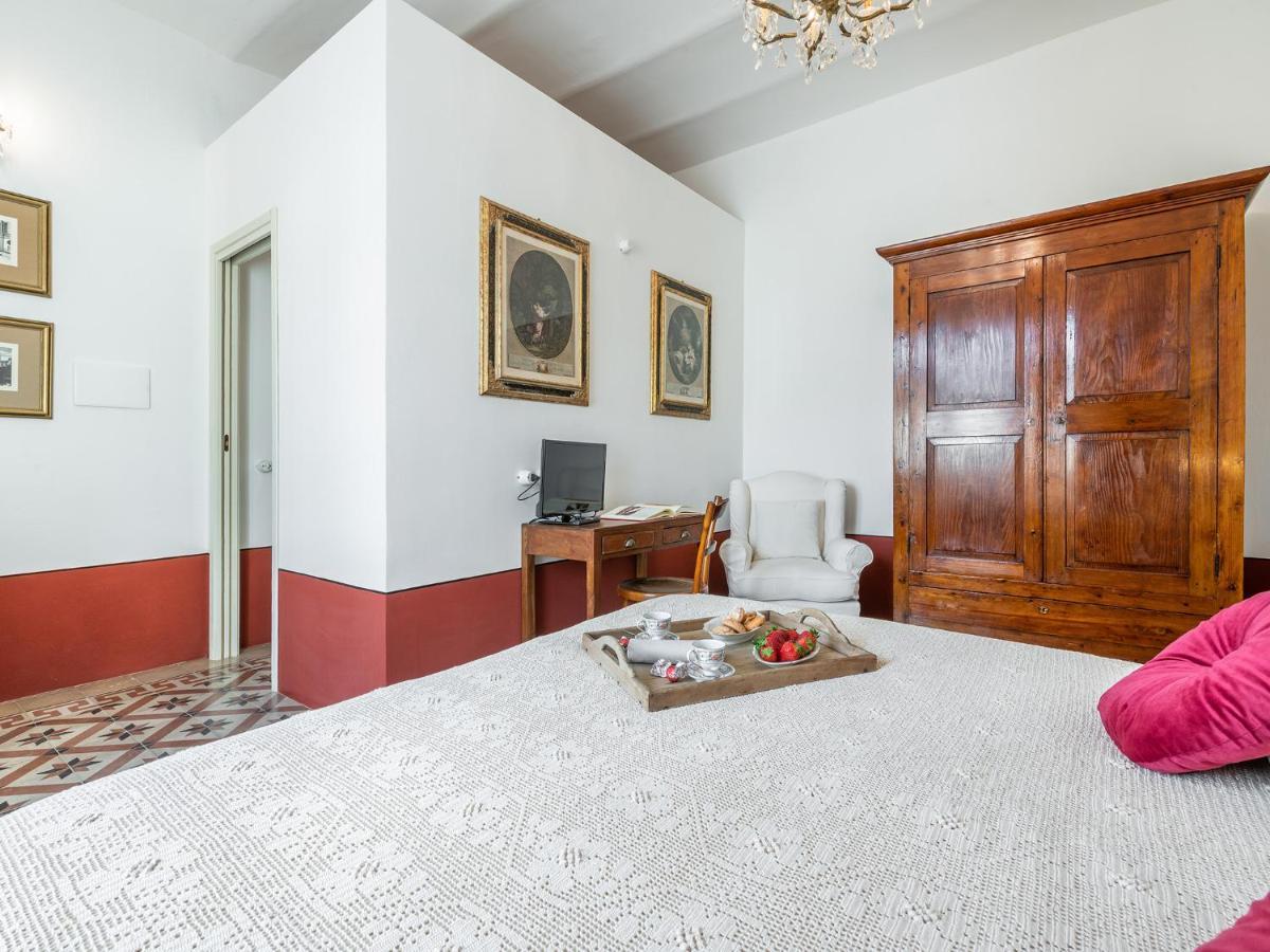 Palazzo Cherchi Dorgali Ngoại thất bức ảnh